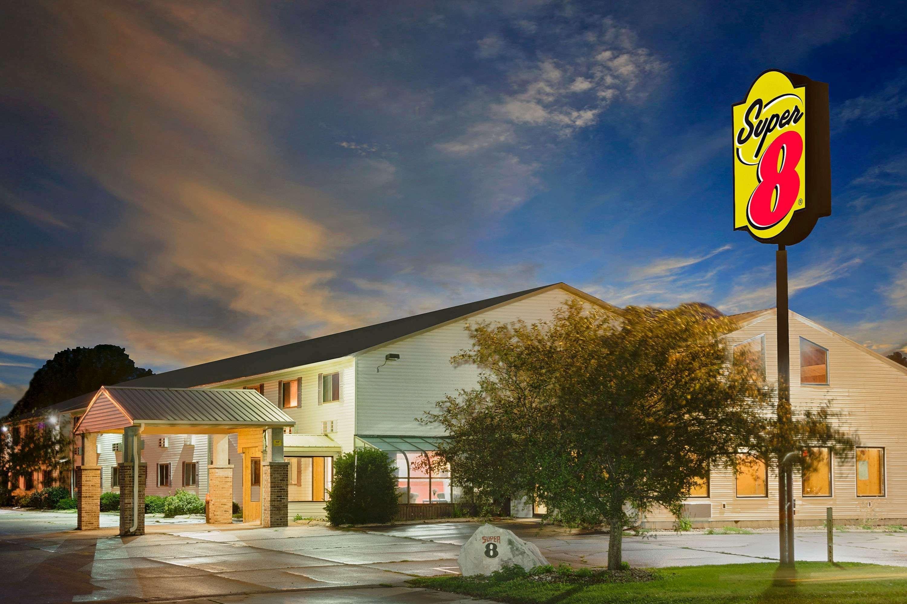 Super 8 By Wyndham Iowa Falls Экстерьер фото
